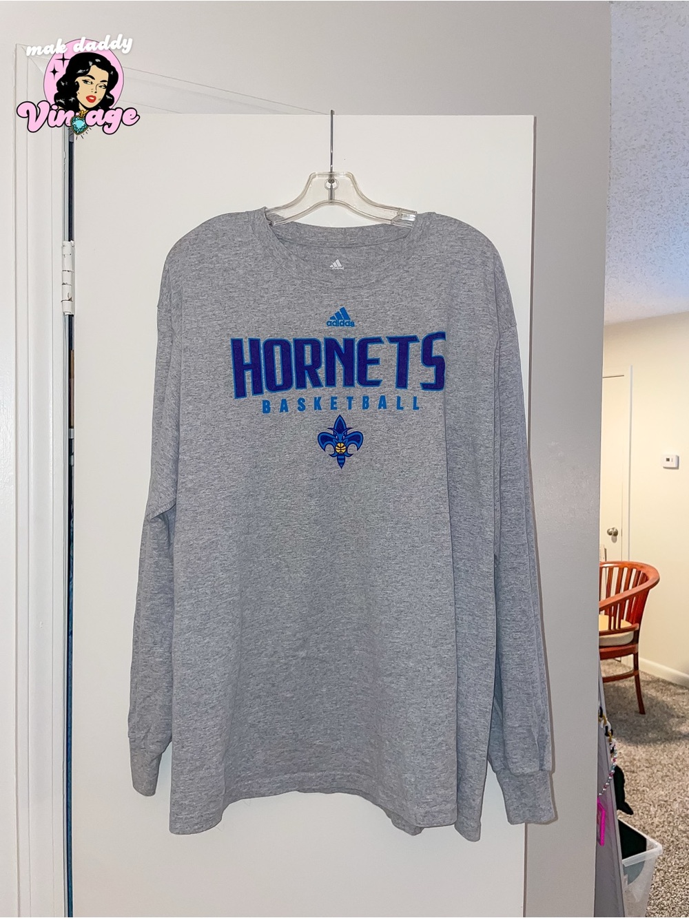 Vintage New Orleans Hornets Basketball Gray Long-Sleeve Tee